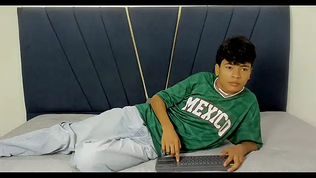 Snapshot of jacob_cum23 chatting on June 9, 2026, 2:18 pm jacob cum23 online show from June 9, 2026, 2:18 pm