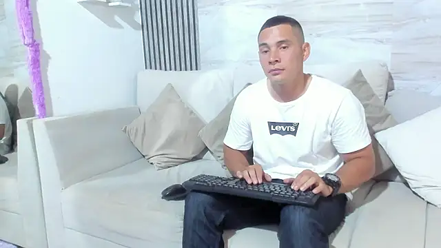 Snapshot of dylan_viper chatting on May 25, 2026, 3:17 am dylan viper online show from May 25, 2026, 3:17 am