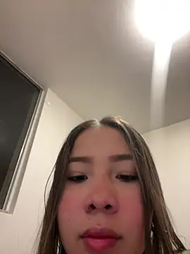 Snapshot of bellaroch chatting on May 29, 2026, 12:38 am bellaroch online show from May 29, 2026, 12:38 am
