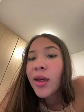 Snapshot of bellaroch chatting on May 28, 2026, 3:36 am bellaroch online show from May 28, 2026, 3:36 am