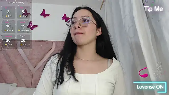 Angel-Hott  online show from May 30, 2026, 4:08 am