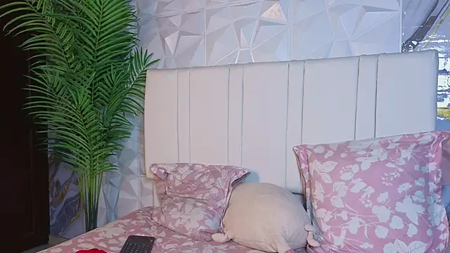 Snapshot of mily_and_mateo chatting on July 12, 2026, 5:08 am mily and mateo online show from July 12, 2026, 5:08 am