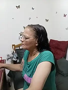 Snapshot of katrinna_ chatting on May 21, 2026, 7:33 pm katrinna online show from May 21, 2026, 7:33 pm