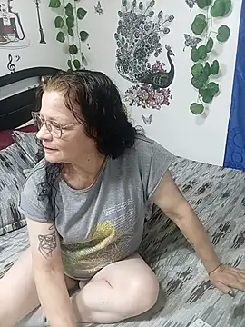 Snapshot of katrinna_ chatting on July 16, 2026, 11:35 pm katrinna online show from July 16, 2026, 11:35 pm