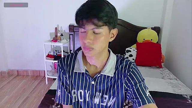 Snapshot of phuwin_bj chatting on July 19, 2026, 6:11 am phuwin bj online show from July 19, 2026, 6:11 am