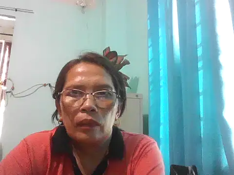 Snapshot of momshe2026 chatting on May 26, 2026, 6:22 am momshe2026 online show from May 26, 2026, 6:22 am
