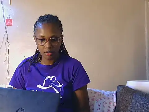 Snapshot of Littlemissbarbie chatting on May 26, 2026, 2:31 am Littlemissbarbie online show from May 26, 2026, 2:31 am