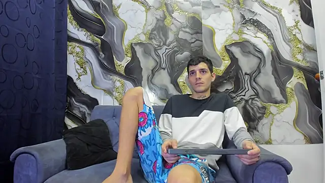 Snapshot of boy_max_latin chatting on May 28, 2026, 7:31 pm boy max latin online show from May 28, 2026, 7:31 pm