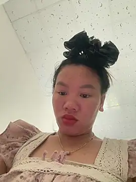 Snapshot of Suki-love chatting on May 22, 2026, 3:48 am Suki-love online show from May 22, 2026, 3:48 am