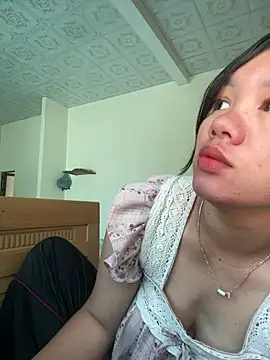 Snapshot of Suki-love chatting on May 26, 2026, 2:42 am Suki-love online show from May 26, 2026, 2:42 am