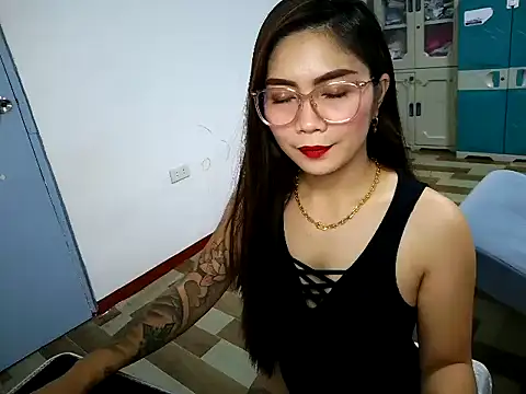 Sexynica online show from May 29, 2026, 1:06 pm