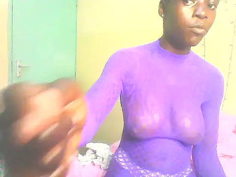 Snapshot of Peachyy- chatting on July 2, 2026, 6:58 pm Peachyy- online show from July 2, 2026, 6:58 pm