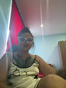 Lorenill online show from June 21, 2026, 7:08 pm