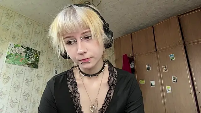 Snapshot of FatimahFroman chatting on May 22, 2026, 7:50 am FatimahFroman online show from May 22, 2026, 7:50 am