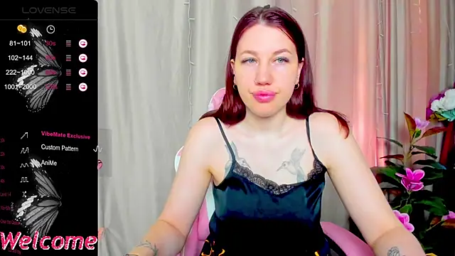 Snapshot of Arya_Curves chatting on June 7, 2026, 1:44 am Arya Curves online show from June 7, 2026, 1:44 am