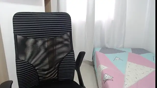 Snapshot of Valeria_Santos_ chatting on May 28, 2026, 4:35 pm Valeria Santos online show from May 28, 2026, 4:35 pm