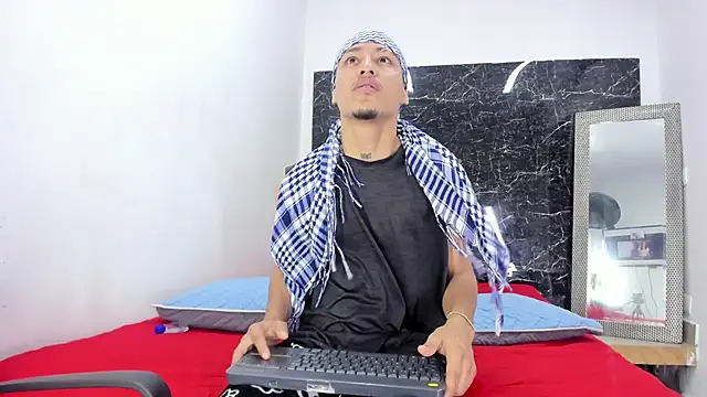 Snapshot of Camilo_Contreras chatting on May 26, 2026, 7:34 pm Camilo Contreras online show from May 26, 2026, 7:34 pm