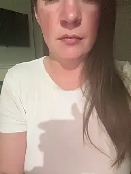 Snapshot of Lizzysmallx chatting on May 29, 2026, 10:38 pm Lizzysmallx online show from May 29, 2026, 10:38 pm