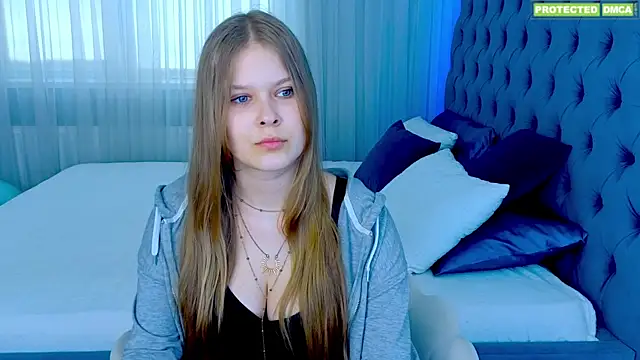 Snapshot of Helena_TVS chatting on May 25, 2026, 9:41 am Helena TVS online show from May 25, 2026, 9:41 am