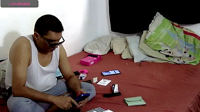 Snapshot of SASSY_LOVERS chatting on May 26, 2026, 9:35 pm SASSY LOVERS online show from May 26, 2026, 9:35 pm