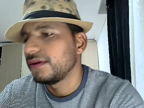 Snapshot of Bruno_vip chatting on June 10, 2026, 12:01 am Bruno vip online show from June 10, 2026, 12:01 am