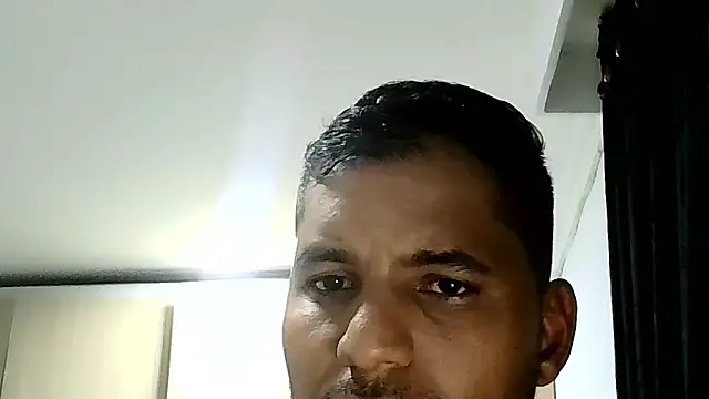 Snapshot of Bruno_vip chatting on June 13, 2026, 2:31 am Bruno vip online show from June 13, 2026, 2:31 am