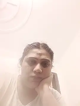 yourchahat27 online show from May 29, 2026, 5:13 am