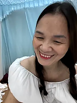 Lye lovely online show from July 10, 2026, 1:00 pm