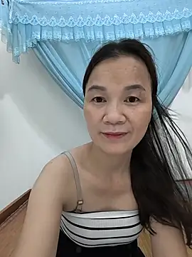 Snapshot of Lye_lovely chatting on May 30, 2026, 1:06 pm Lye lovely online show from May 30, 2026, 1:06 pm