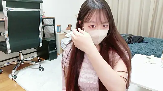 Mei--chan-- online show from July 15, 2026, 6:20 am