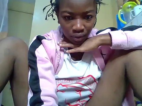 aliana082169 online show from July 12, 2026, 4:57 am