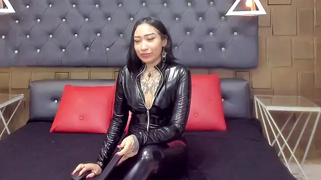 Snapshot of LennaCruz chatting on May 31, 2026, 11:38 am LennaCruz online show from May 31, 2026, 11:38 am