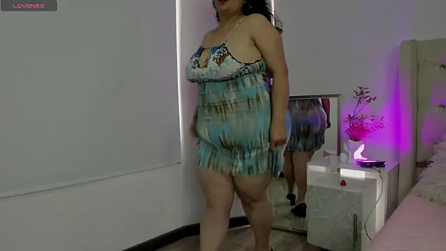 Snapshot of JadeBellee chatting on June 24, 2026, 3:32 pm JadeBellee online show from June 24, 2026, 3:32 pm