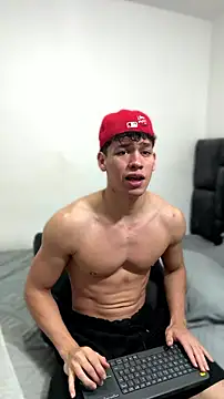 Snapshot of Luke_Muscle chatting on July 15, 2026, 1:29 pm Luke Muscle online show from July 15, 2026, 1:29 pm