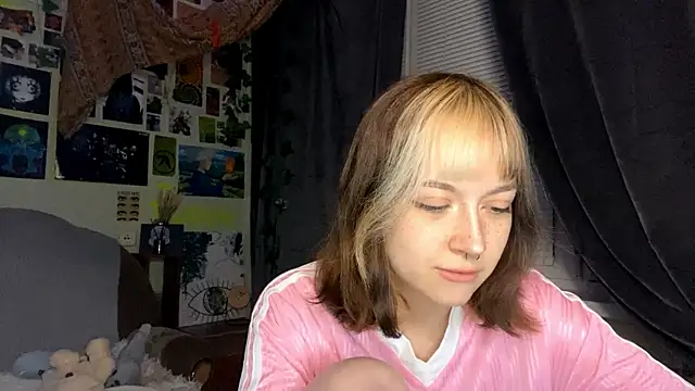 YourFavoriteAltgirl online show from May 30, 2026, 11:10 pm