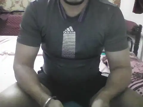 Snapshot of Nivan_7251_1 chatting on May 26, 2026, 6:28 pm Nivan 7251 1 online show from May 26, 2026, 6:28 pm