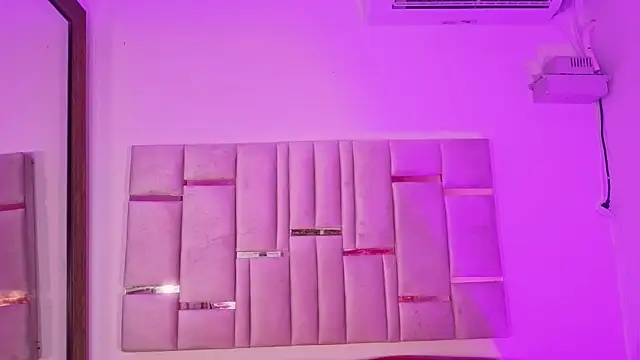 Mikaela-Banes online show from July 21, 2026, 3:46 pm