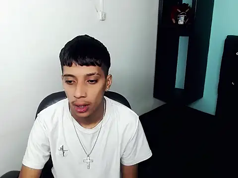Snapshot of jl_brayan12 chatting on July 11, 2026, 3:18 am jl brayan12 online show from July 11, 2026, 3:18 am
