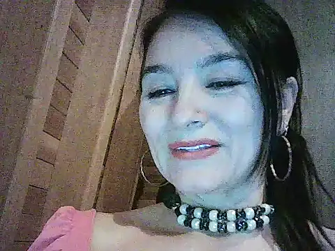 Snapshot of Anlly_garcia002 chatting on June 3, 2026, 1:17 am Anlly garcia002 online show from June 3, 2026, 1:17 am