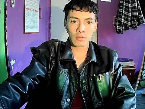 Snapshot of crisanto8 chatting on May 26, 2026, 10:30 pm crisanto8 online show from May 26, 2026, 10:30 pm