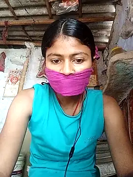 Snapshot of Tiyaasa chatting on May 26, 2026, 3:04 am Tiyaasa online show from May 26, 2026, 3:04 am