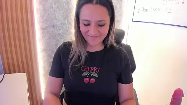 Snapshot of Alison_ang chatting on June 3, 2026, 12:39 pm Alison ang online show from June 3, 2026, 12:39 pm