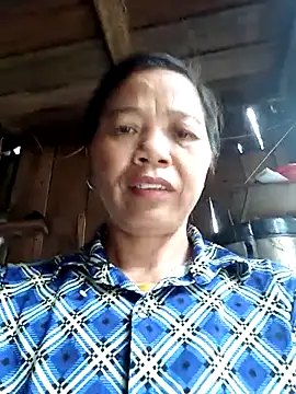 Snapshot of Elfledaa chatting on June 15, 2026, 6:24 am Elfledaa online show from June 15, 2026, 6:24 am