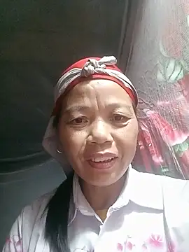 Snapshot of Elfledaa chatting on June 16, 2026, 8:42 pm Elfledaa online show from June 16, 2026, 8:42 pm