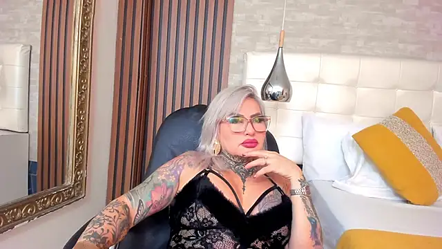 Snapshot of ArianaMora chatting on May 30, 2026, 12:00 pm ArianaMora online show from May 30, 2026, 12:00 pm