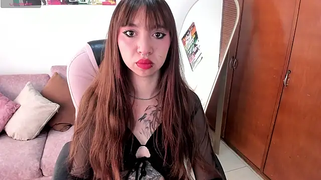 Scarlett  Cooper  1 online show from May 23, 2026, 12:15 pm