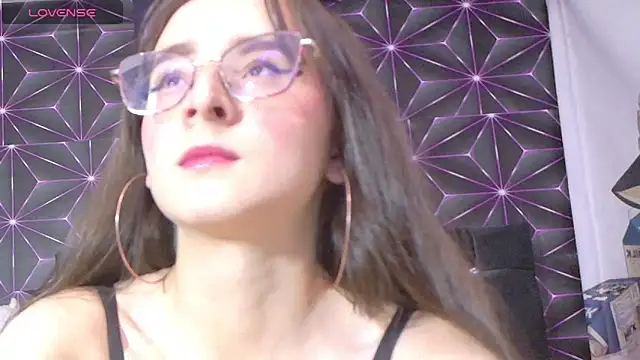 Snapshot of TatyxPrincess chatting on May 27, 2026, 7:54 pm TatyxPrincess online show from May 27, 2026, 7:54 pm