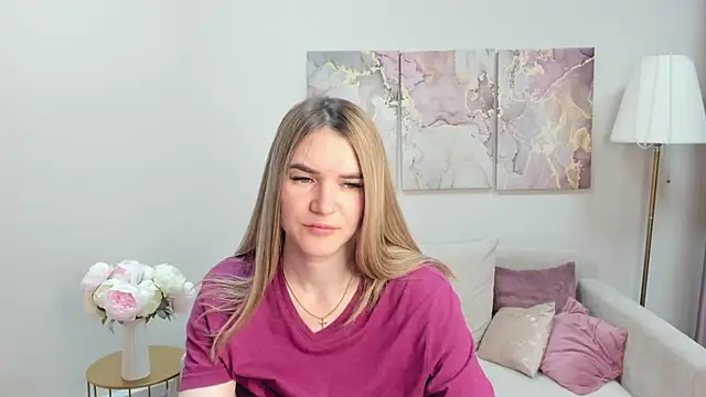 Snapshot of RoxyReignn chatting on May 28, 2026, 10:48 pm RoxyReignn online show from May 28, 2026, 10:48 pm