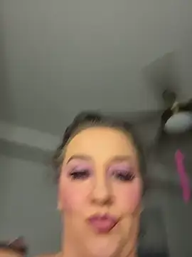 CreamVixen online show from June 18, 2026, 5:39 am