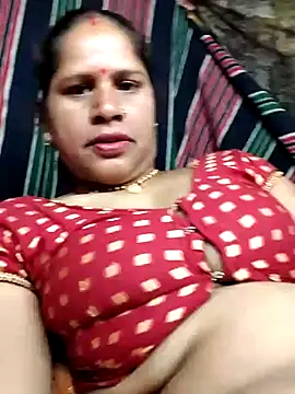 Snapshot of Hot_rie92 chatting on June 11, 2026, 12:32 am Hot rie92 online show from June 11, 2026, 12:32 am